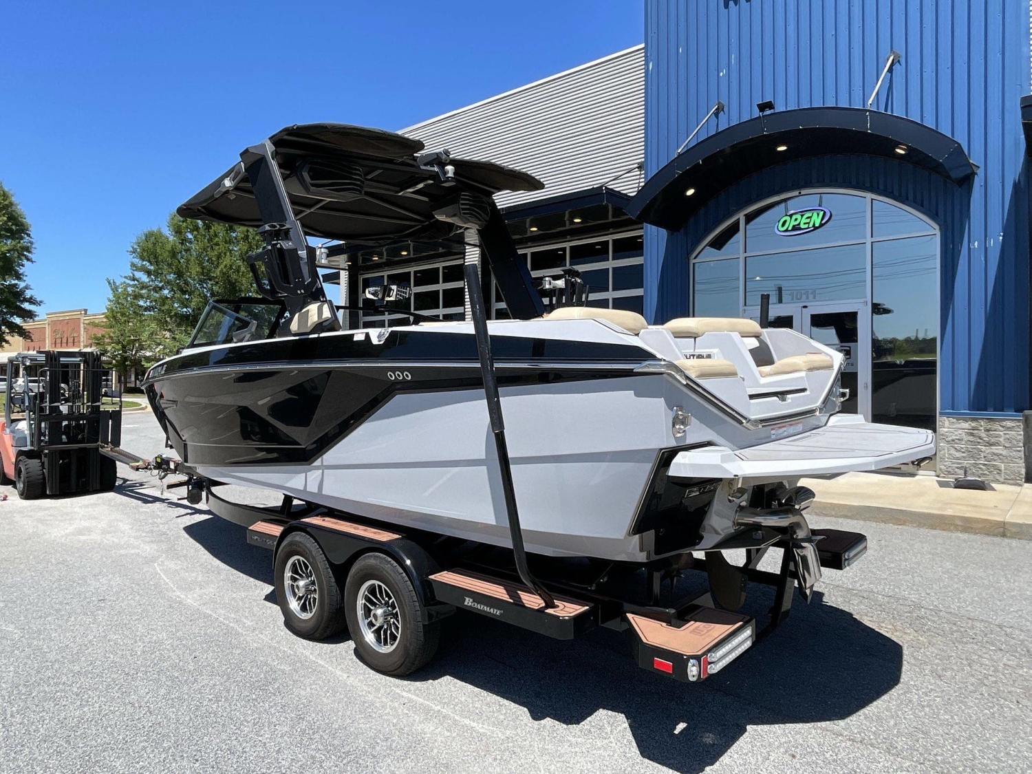 2022 Nautique G23