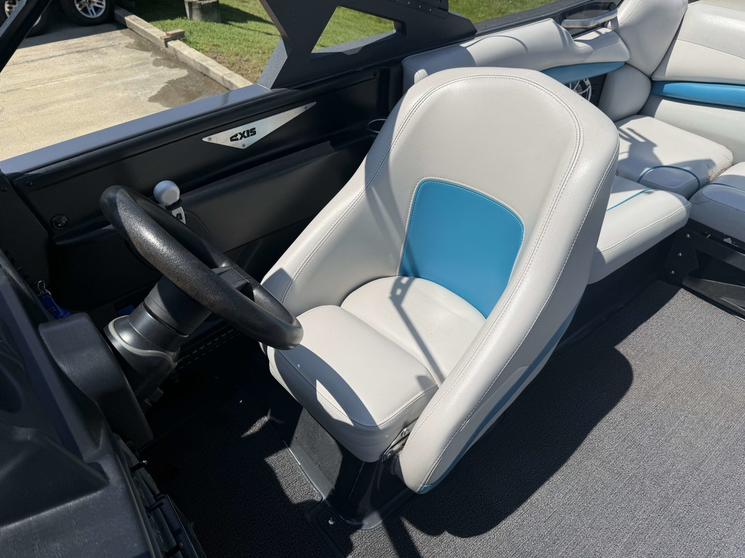 2016 Axis A22