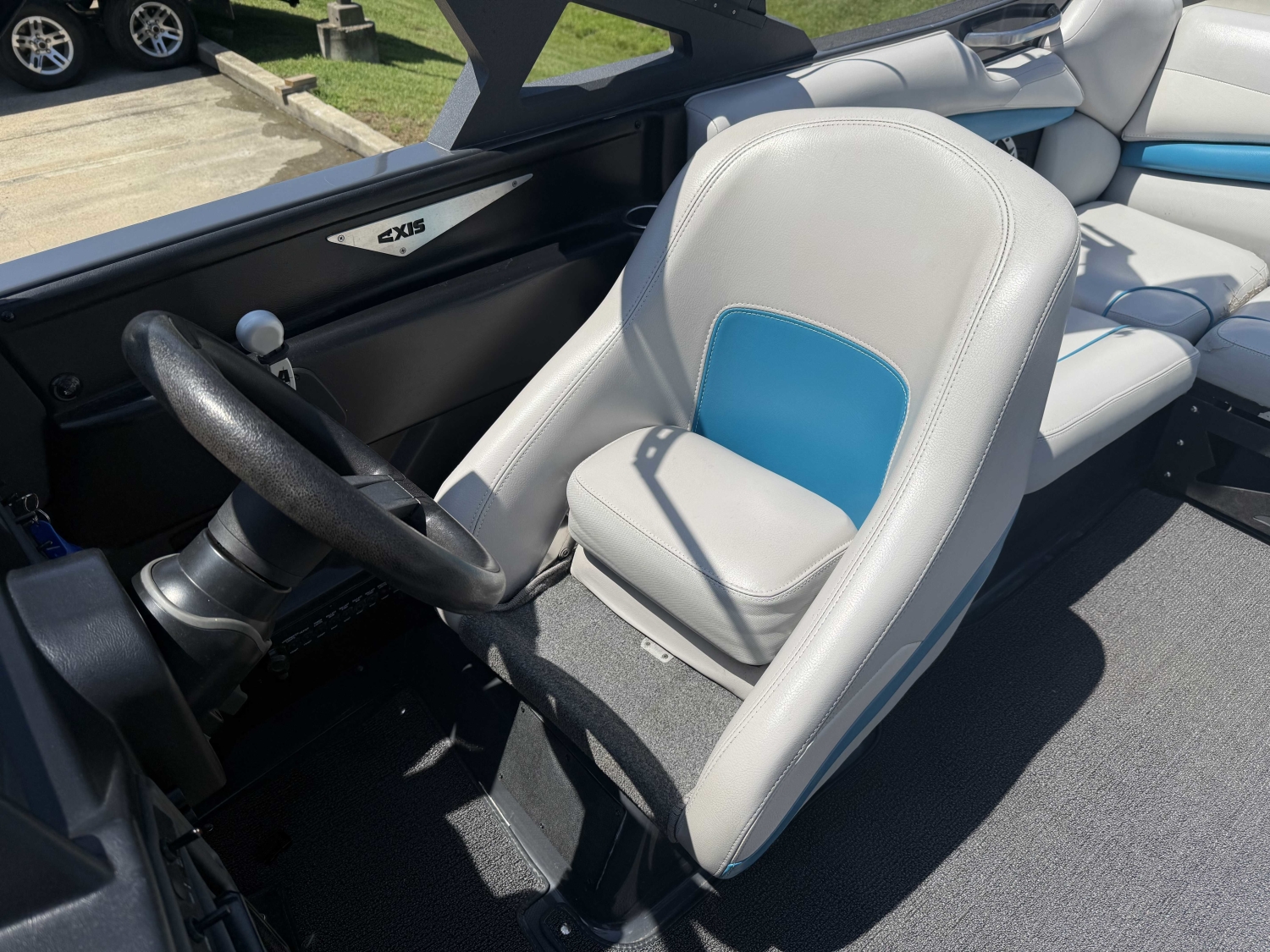 2016 Axis A22
