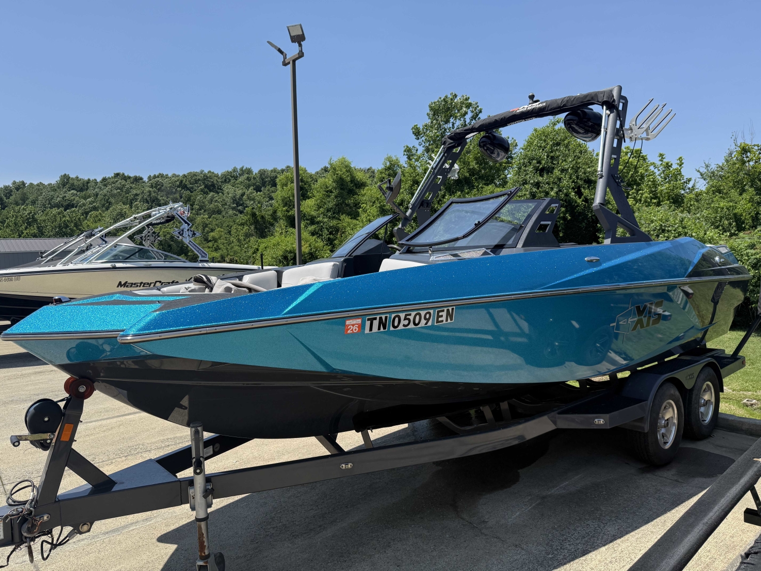 2016 Axis A22