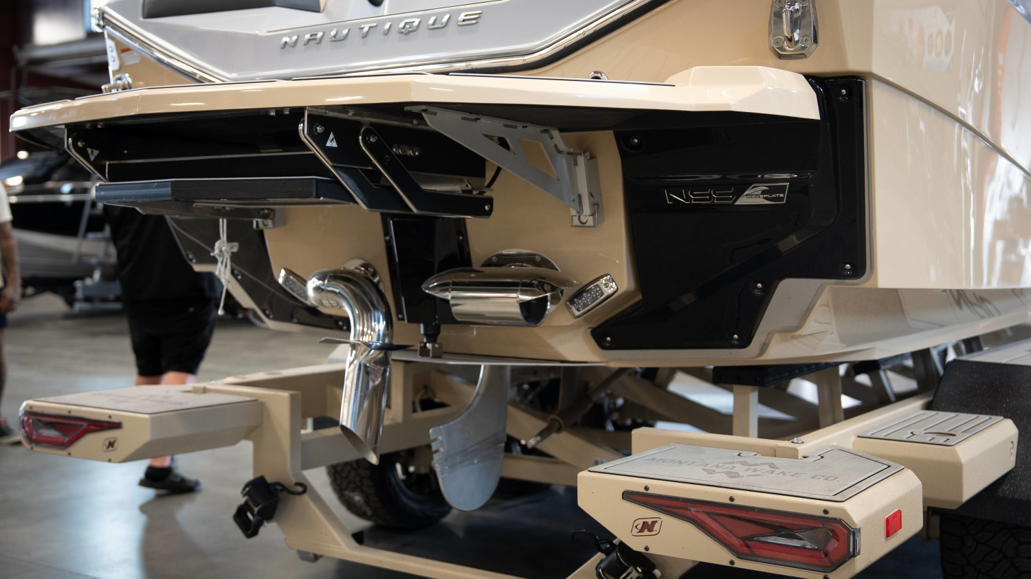 2027 Nautique G23