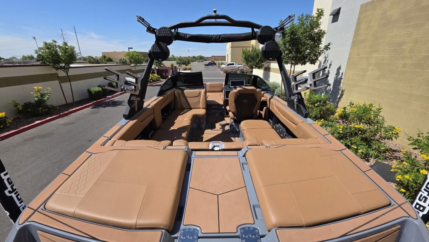 2023 Malibu Boats M220