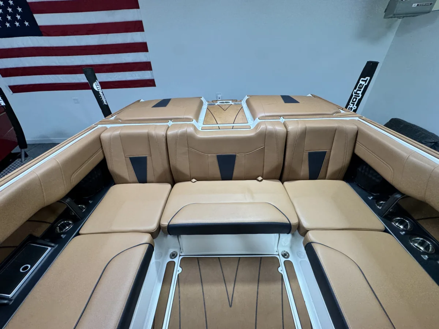 2023 Malibu 23 LSV LT4 Supercharged One Owner 31 Hours