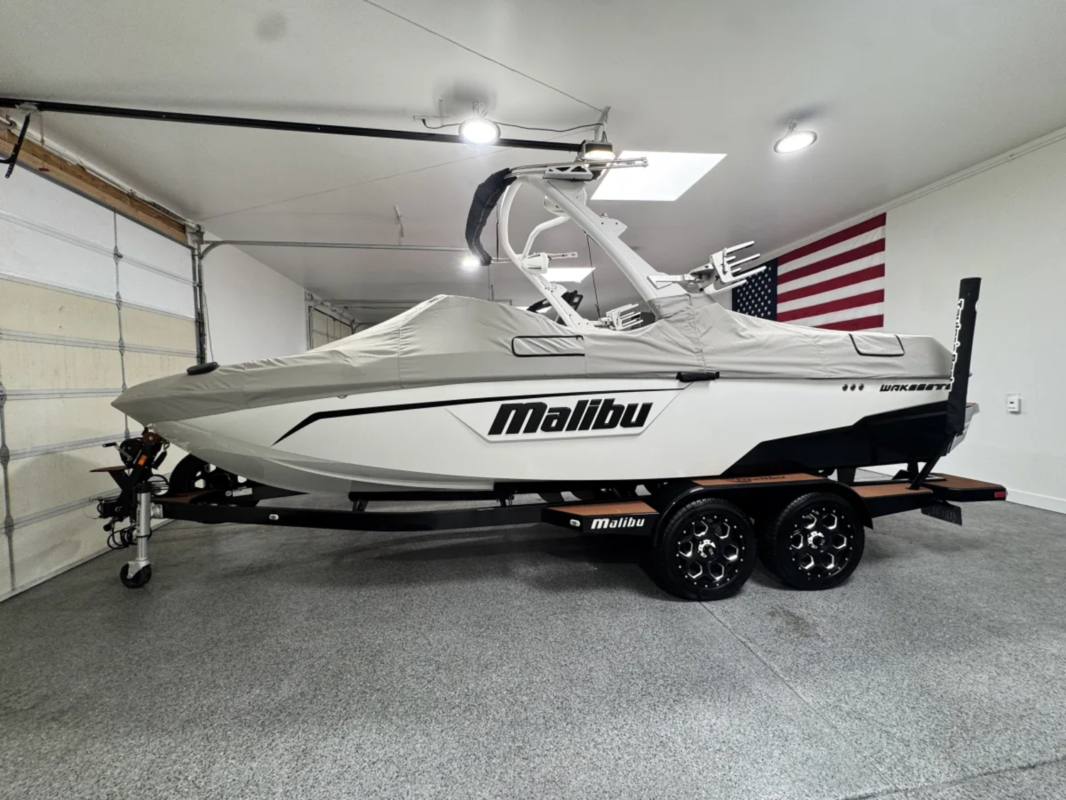 2023 Malibu 23 LSV LT4 Supercharged One Owner 31 Hours