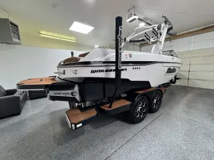 2023-malibu-wakesetter-23-lsv-138144-image3.webp