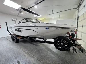 2023-malibu-wakesetter-23-lsv-138144-image4.webp