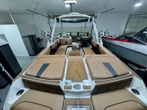 2023-malibu-wakesetter-23-lsv-138144-image7.webp