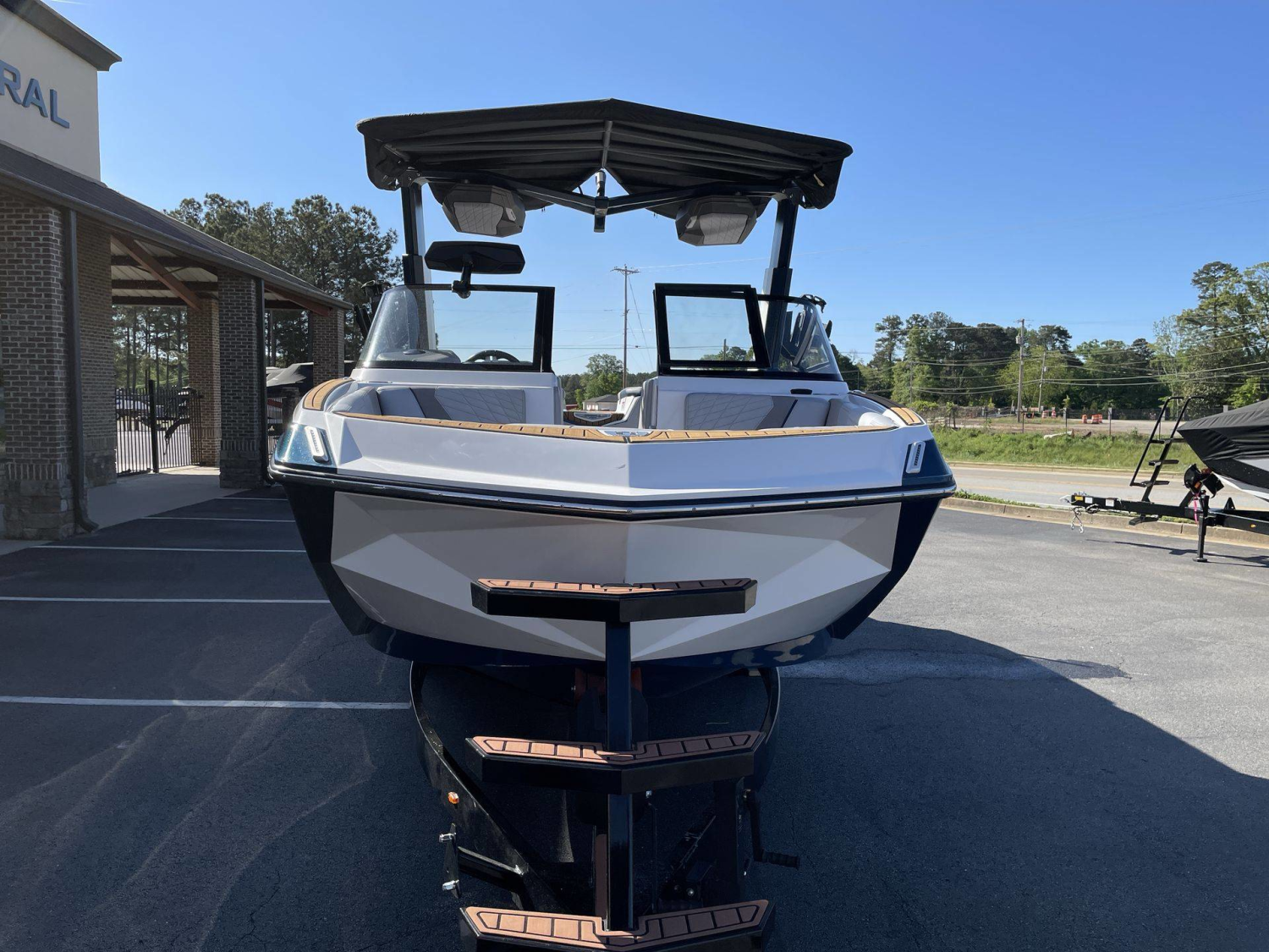 2023 Nautique G25