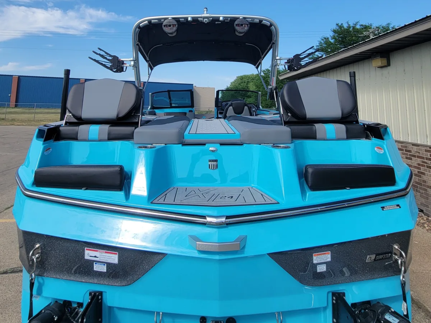 2023 Mastercraft XT24