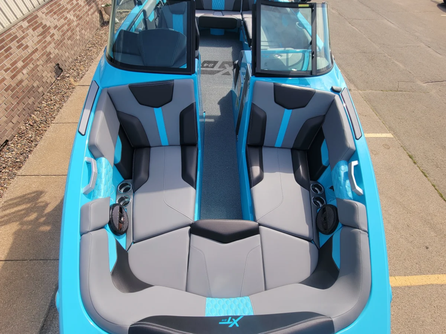 2023 Mastercraft XT24