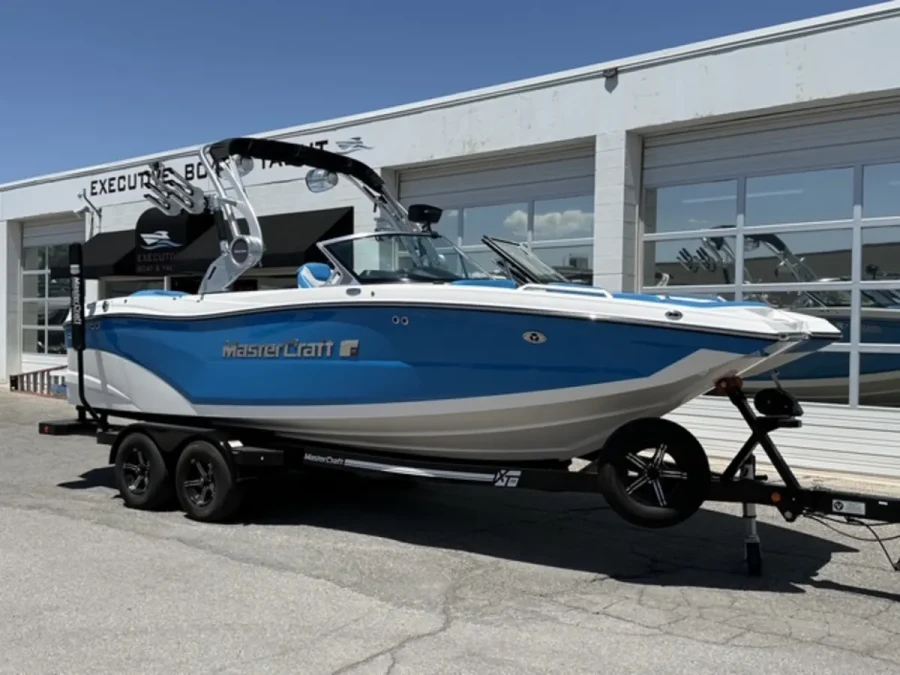2021-mastercraft-xt22-138179-image2.webp