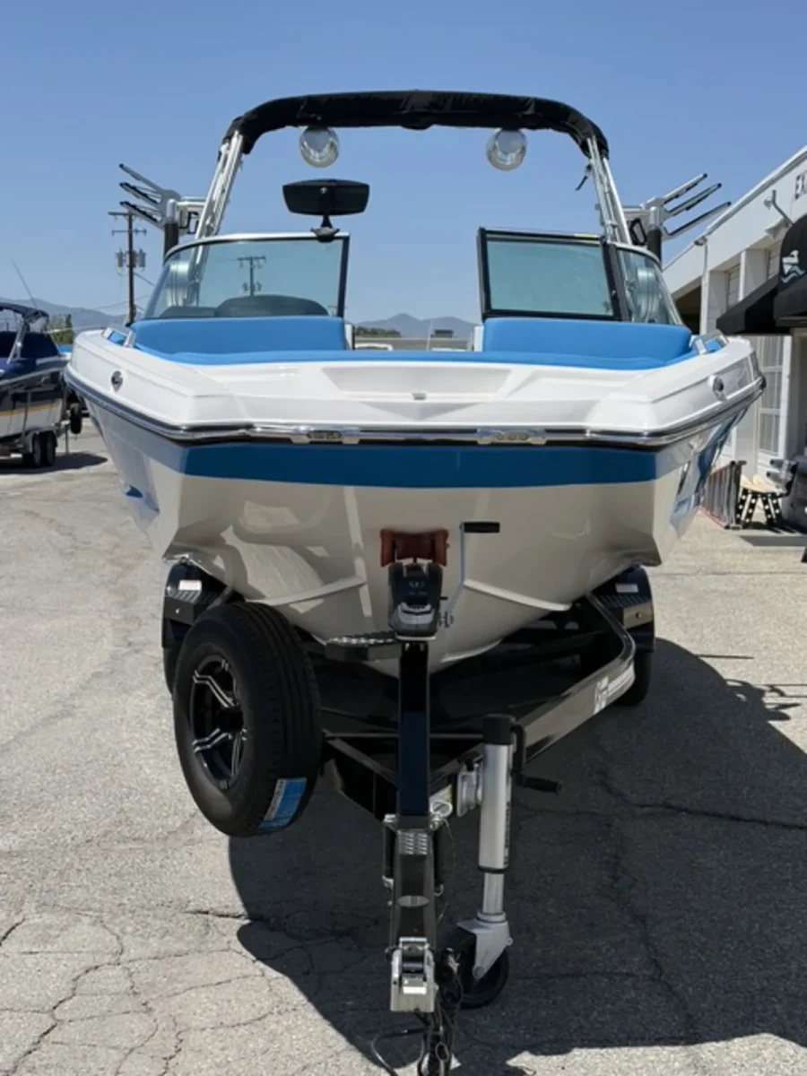 2021-mastercraft-xt22-138179-image7.webp
