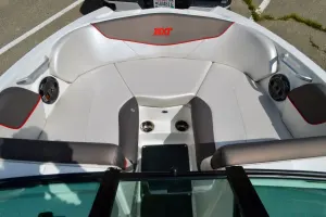 2018-mastercraft-nxt20-138221-image2.webp
