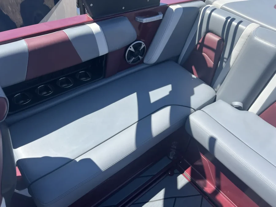 2020-malibu-21-mlx-138229-image4.webp