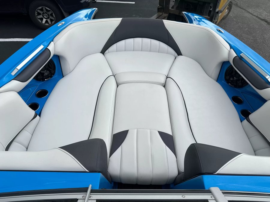 2017-mb-sports-f24-tomcat-138238-image17