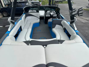 2017-mb-sports-f24-tomcat-138238-image5
