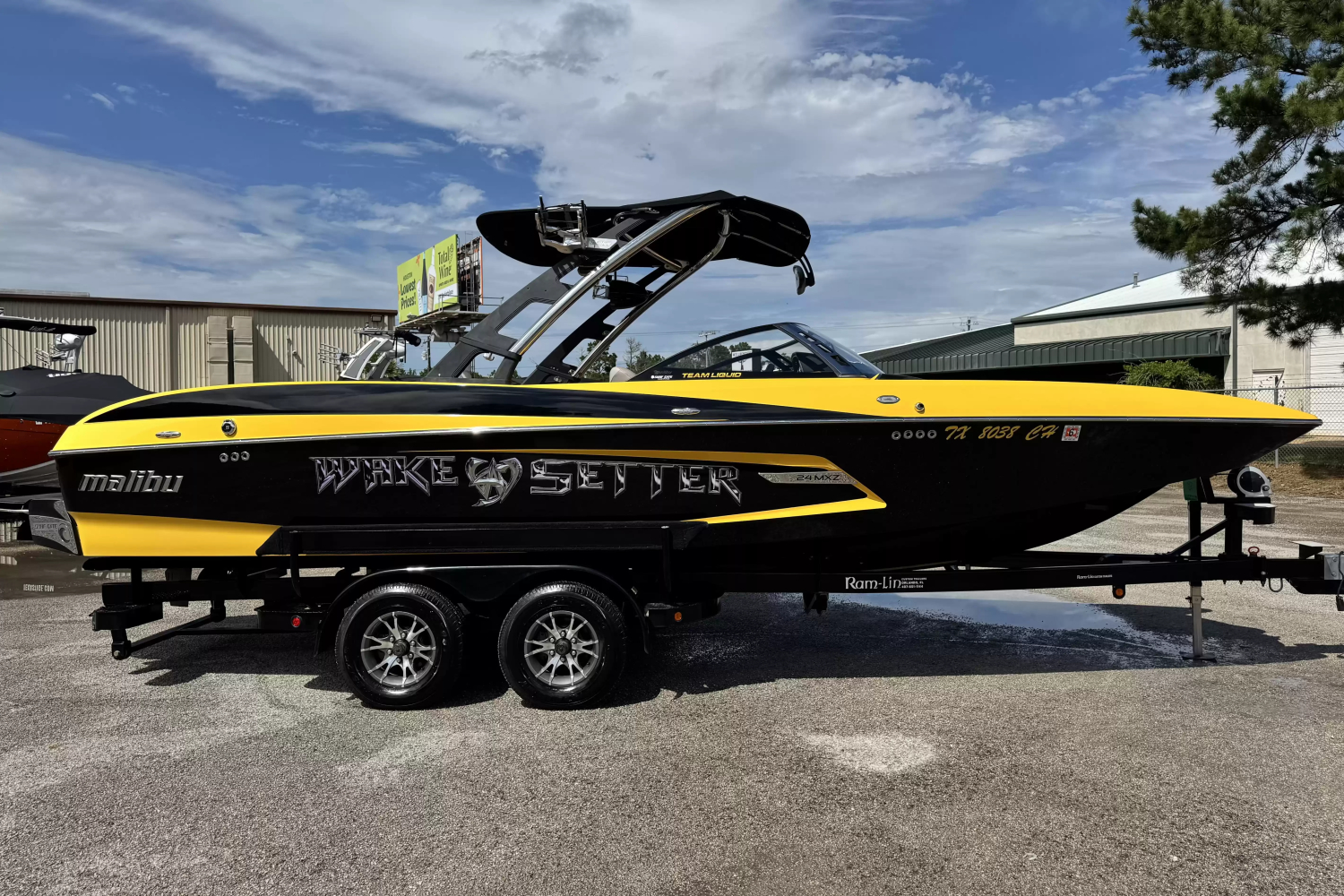 2013 Malibu 24MXZ