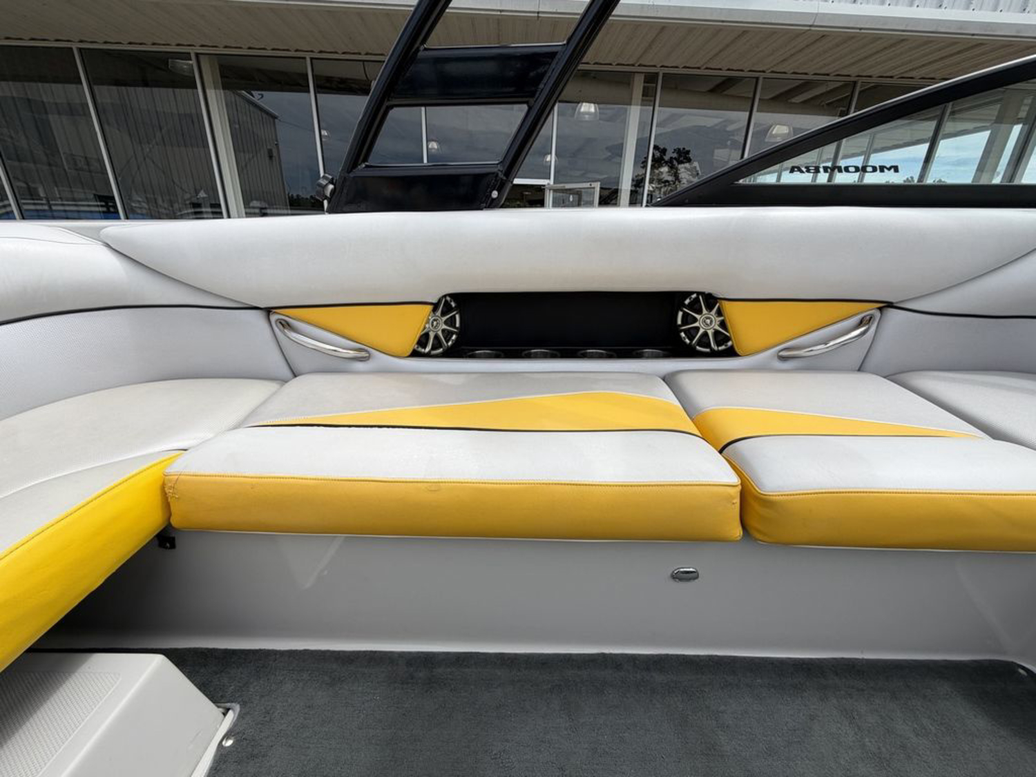 2012 MOOMBA MOJO 2.5