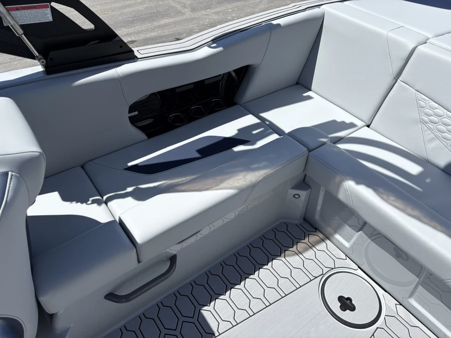 2026-mastercraft-nxt22-138264-image14