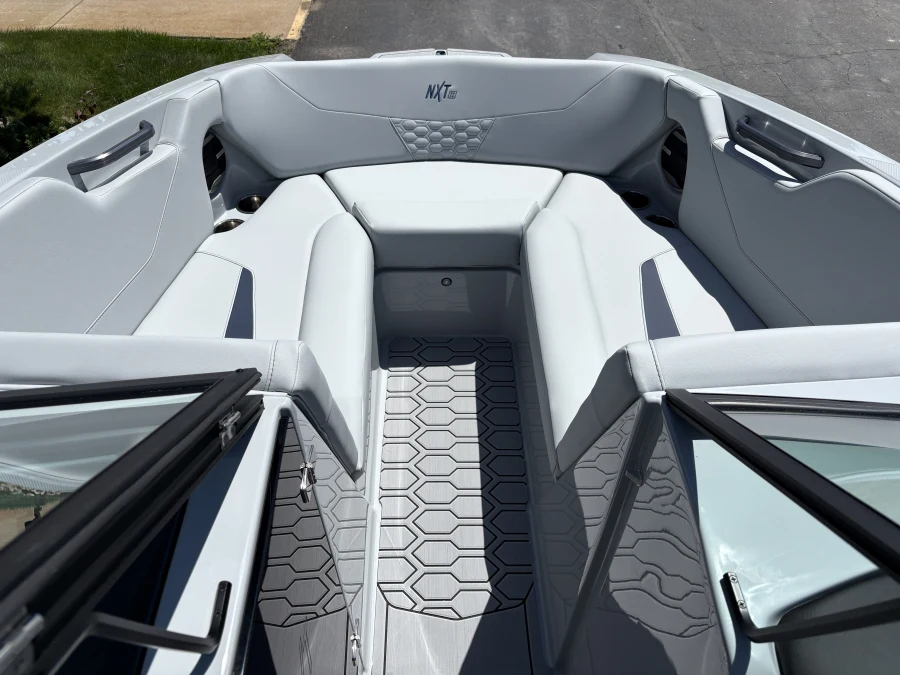 2026-mastercraft-nxt22-138264-image15