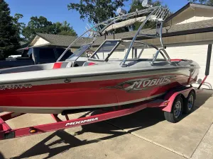 2005 Moomba Boats Mobius LSV Icon