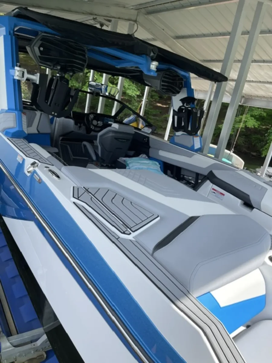 2024-nautique-g23-138279-image6.webp