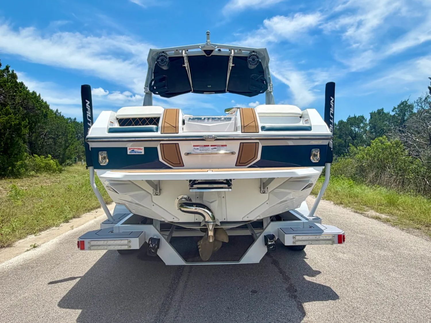 Unmatched Versatility - Fantastic Conditio - 105 Hours on PCM  ZR4 Engine - Triple Axle Trailer