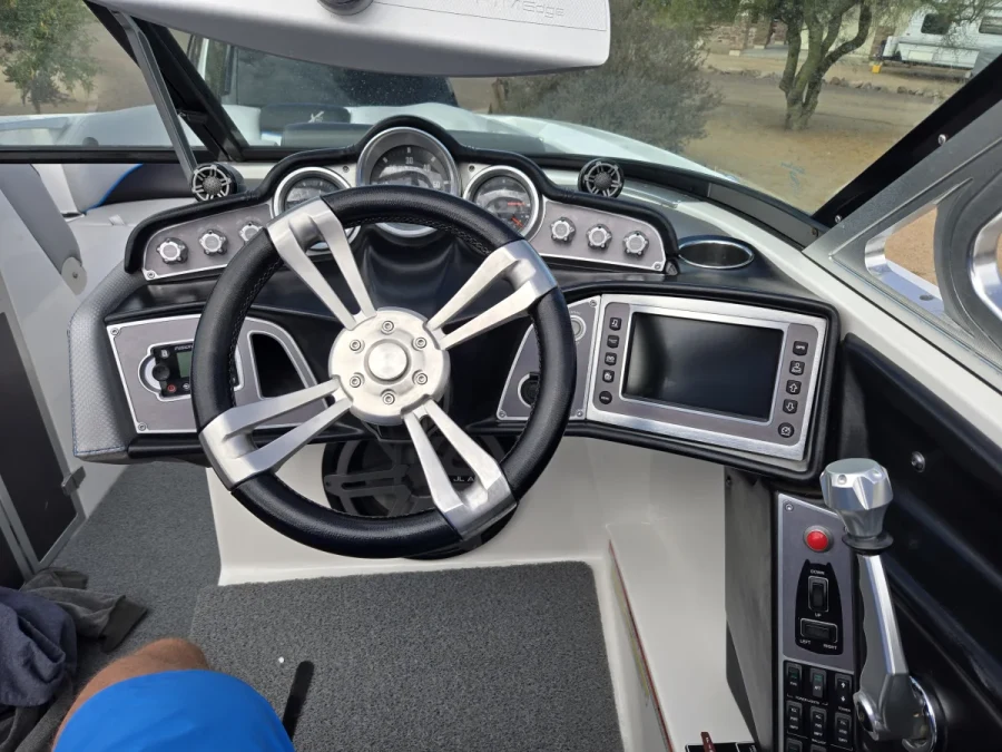 2017-mastercraft-x46-138320-image1.webp