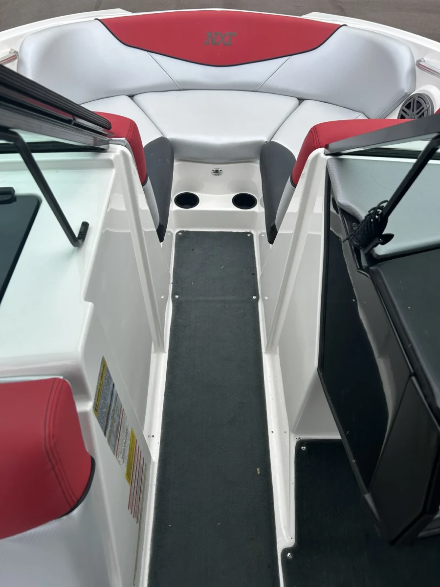 2016-mastercraft-nxt20-138346-image8.webp
