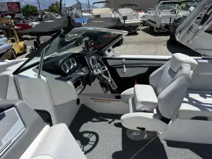 2020-mastercraft-x24-138354-image16.webp