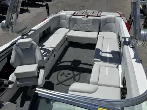 2020-mastercraft-x24-138354-image8.webp