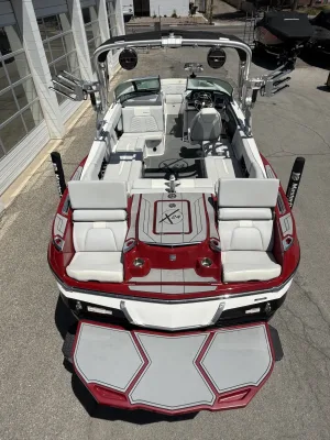 2020-mastercraft-x24-138354-image9.webp
