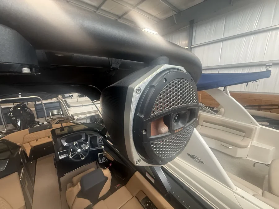 2023-mastercraft-x22-138357-image7.webp