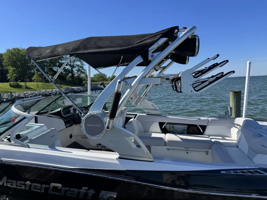 2018-mastercraft-xt25-138380-image1.webp