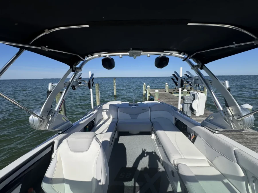 2018-mastercraft-xt25-138380-image11.webp