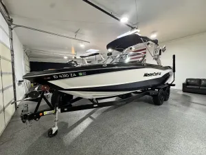 2021-mastercraft-xt23-138384-image1.webp