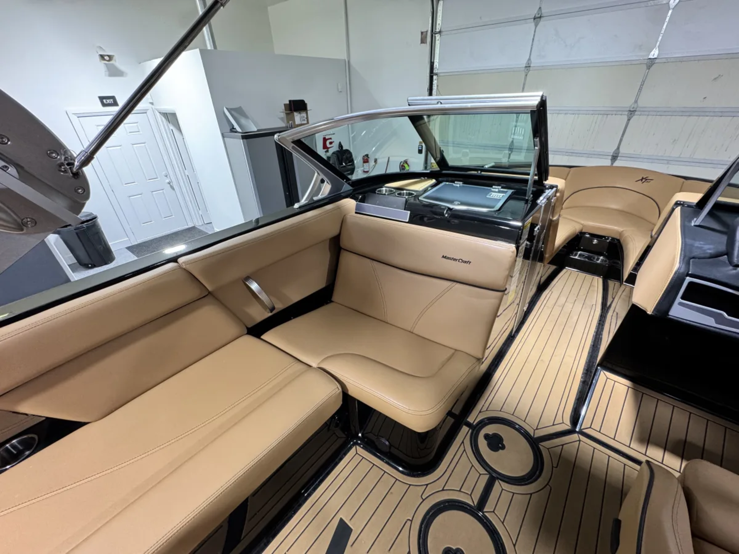 2021 MasterCraft XT23 Ilmor 6.0L 119 Hours One Owner