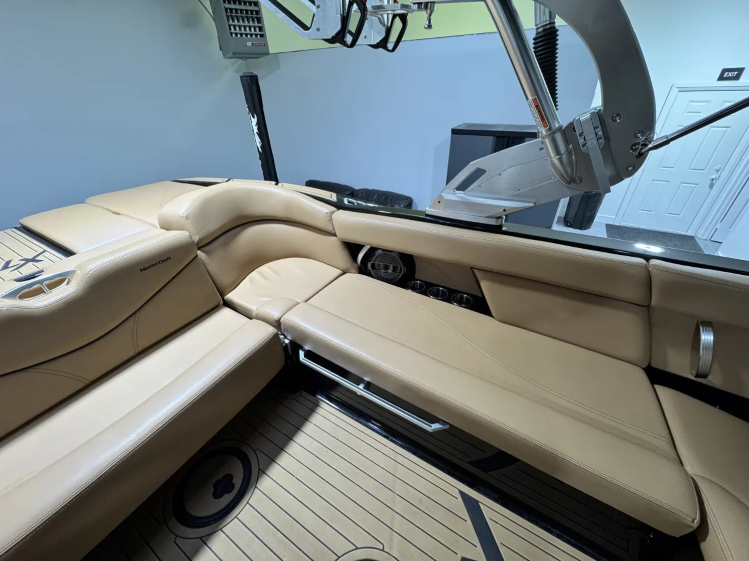 2021 MasterCraft XT23 Ilmor 6.0L 119 Hours One Owner