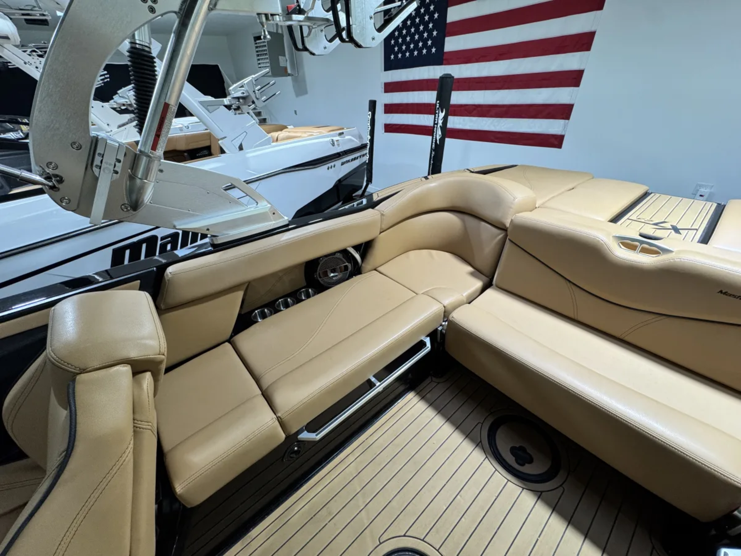 2021 MasterCraft XT23 Ilmor 6.0L 119 Hours One Owner