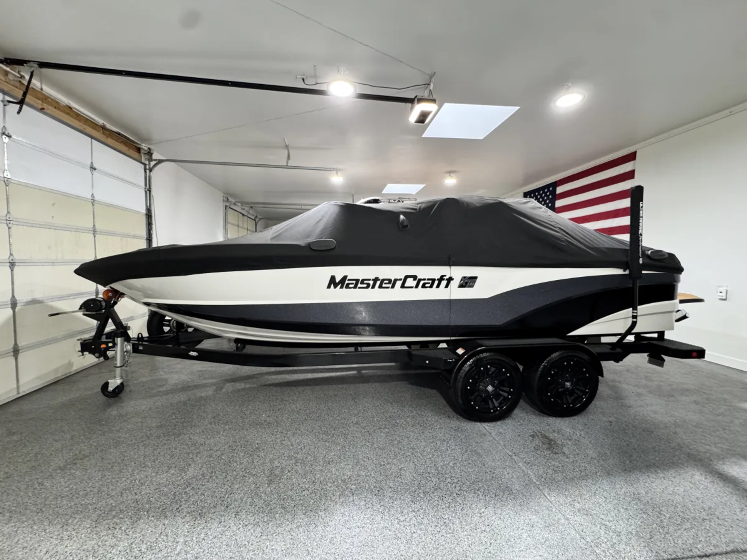 2021 MasterCraft XT23 Ilmor 6.0L 119 Hours One Owner