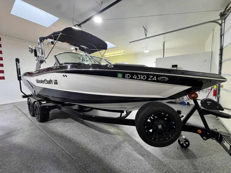 2021-mastercraft-xt23-138384-image4.webp