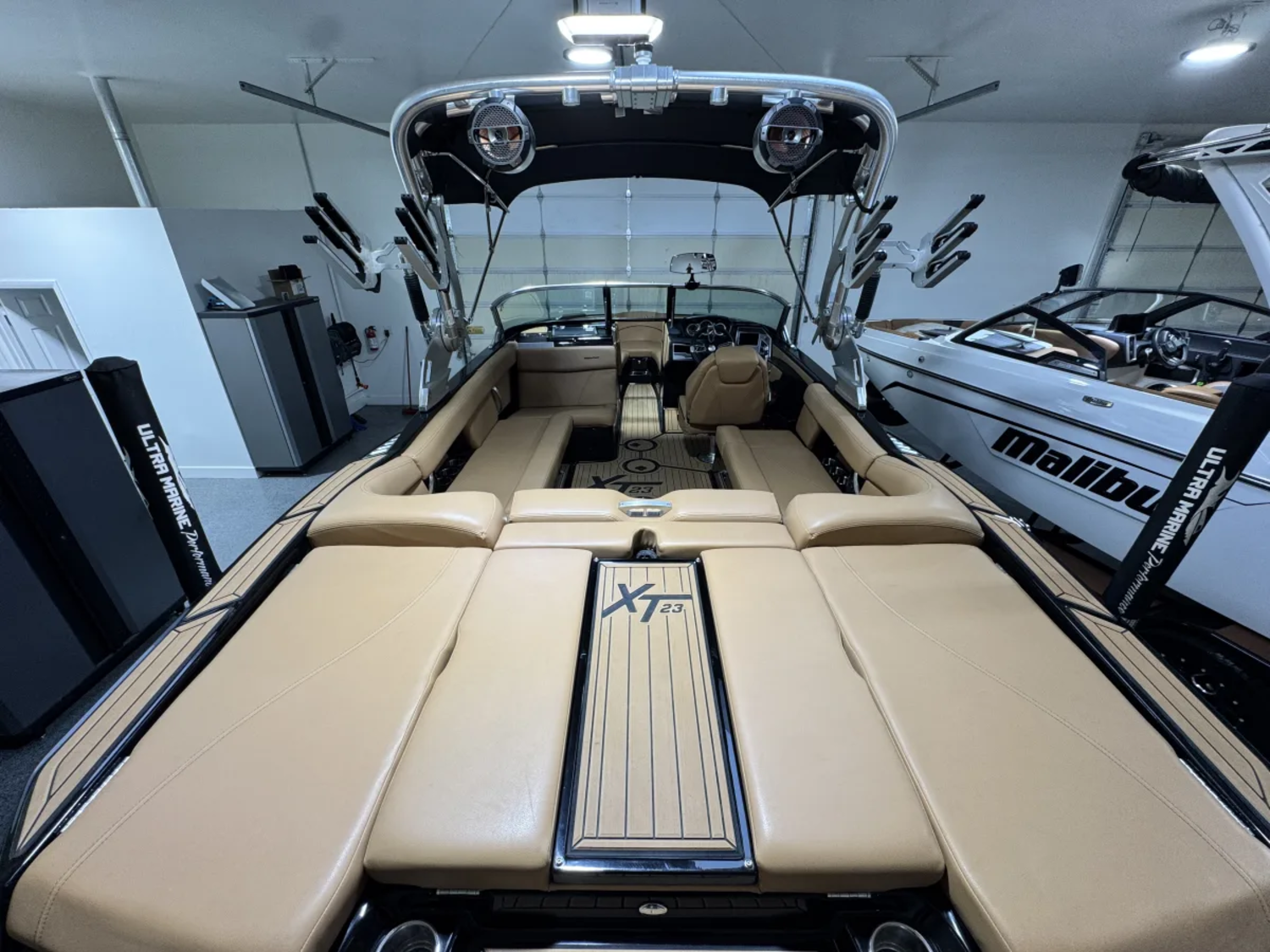 2021 MasterCraft XT23 Ilmor 6.0L 119 Hours One Owner