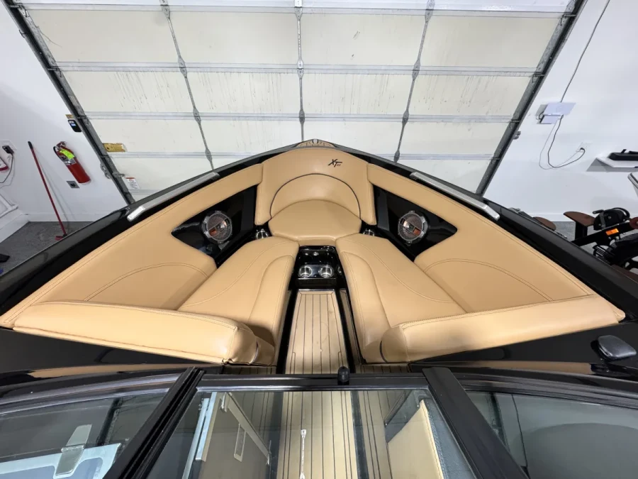 2021-mastercraft-xt23-138384-image8.webp