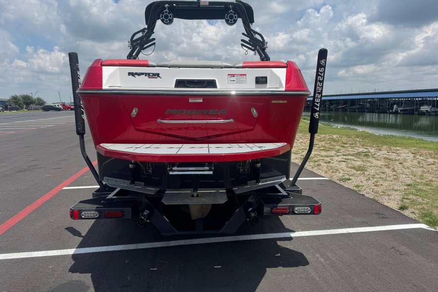 2019-moomba-max-138390-image10