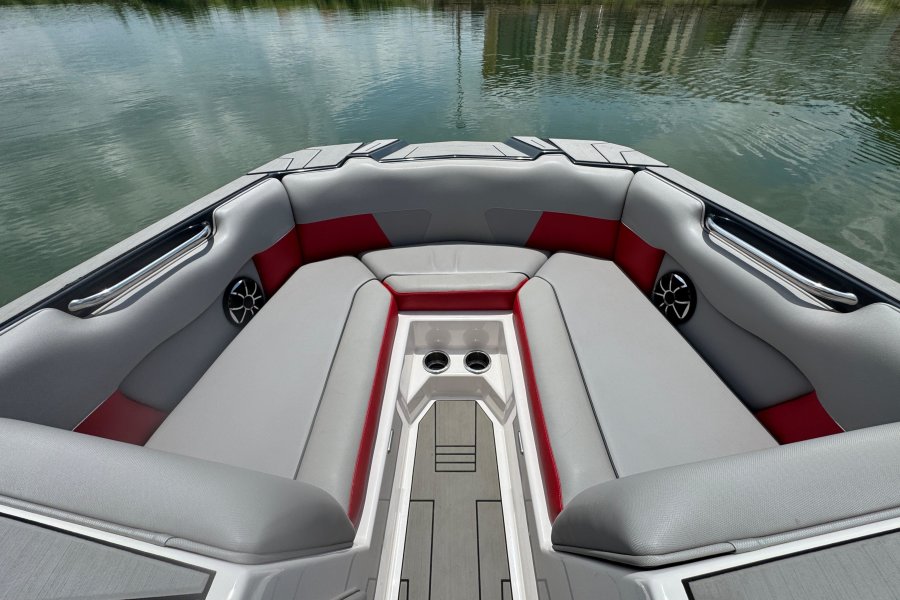 2019-moomba-max-138390-image12