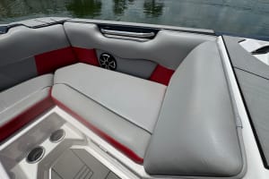 2019-moomba-max-138390-image13
