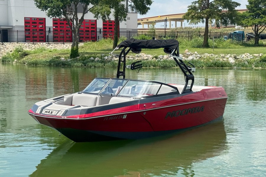 2019-moomba-max-138390-image2