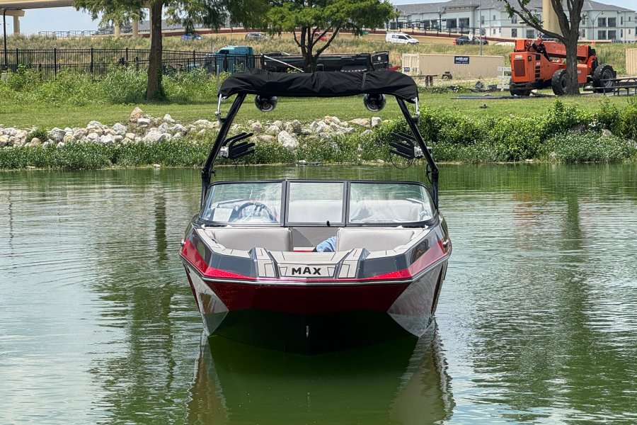 2019-moomba-max-138390-image3
