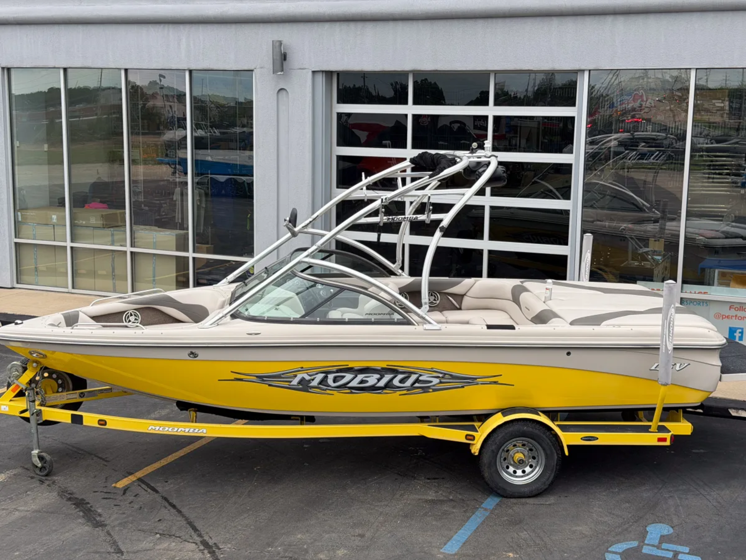 2008 MOOMBA MOBIUS LSV 1 OWNER CLEAN  TRADE 