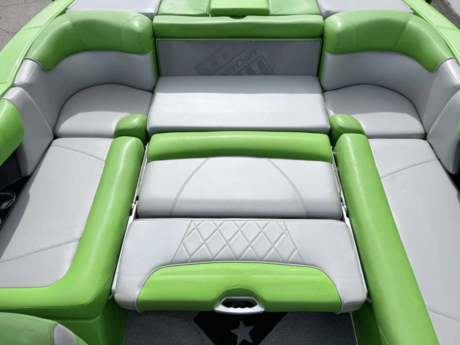 2014 21' MasterCraft X10 Bowrider